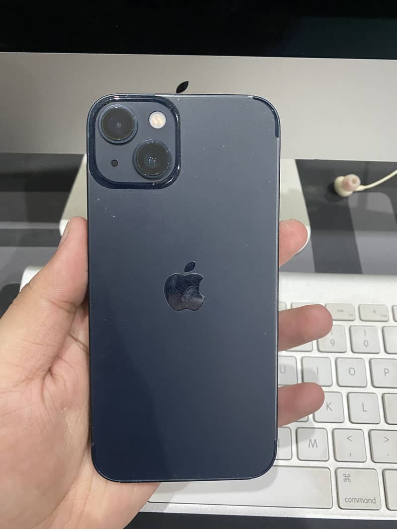 Apple iPhone 13 4