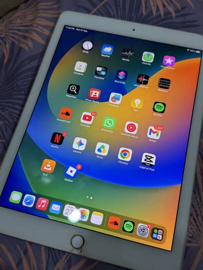 Apple iPad Pro 9.7-inch (32GB)