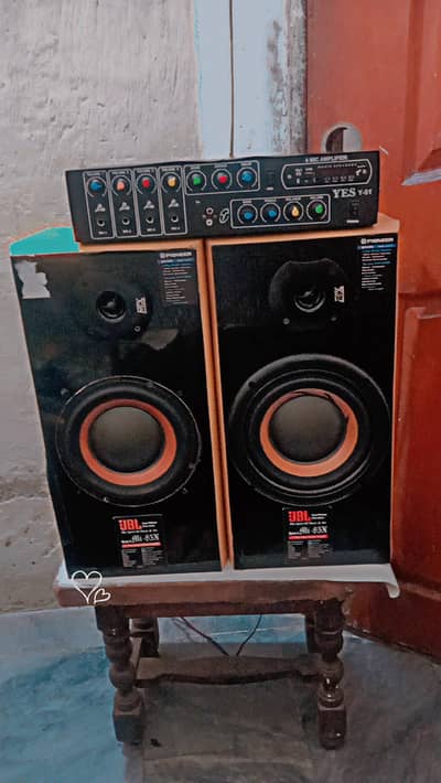 JBL SPEAKERS WITH AMPLIFIER