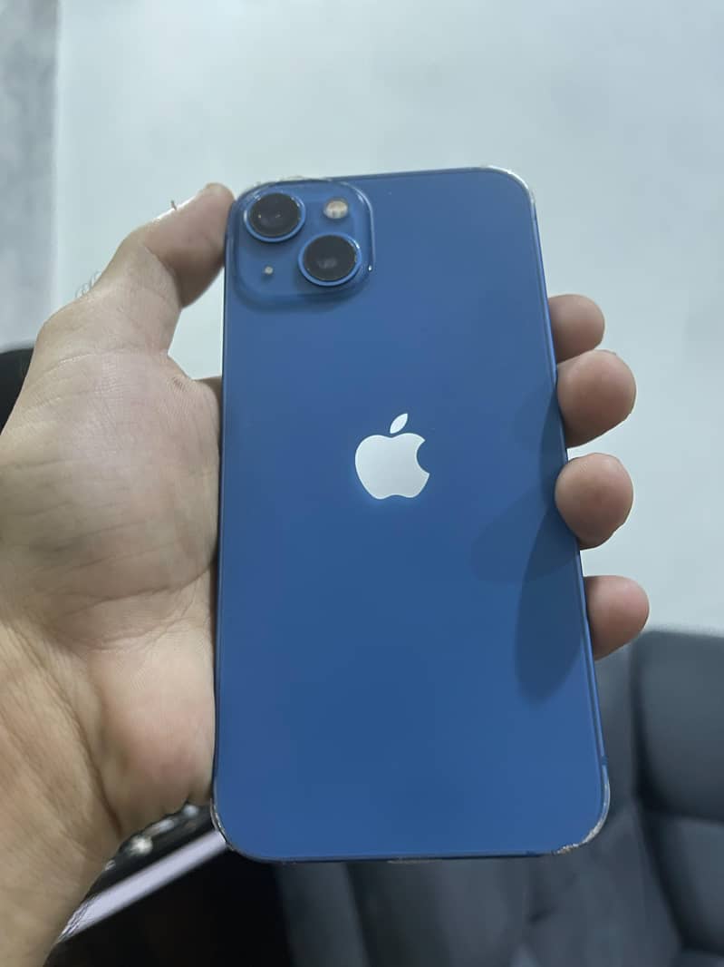 Apple iPhone 13 0