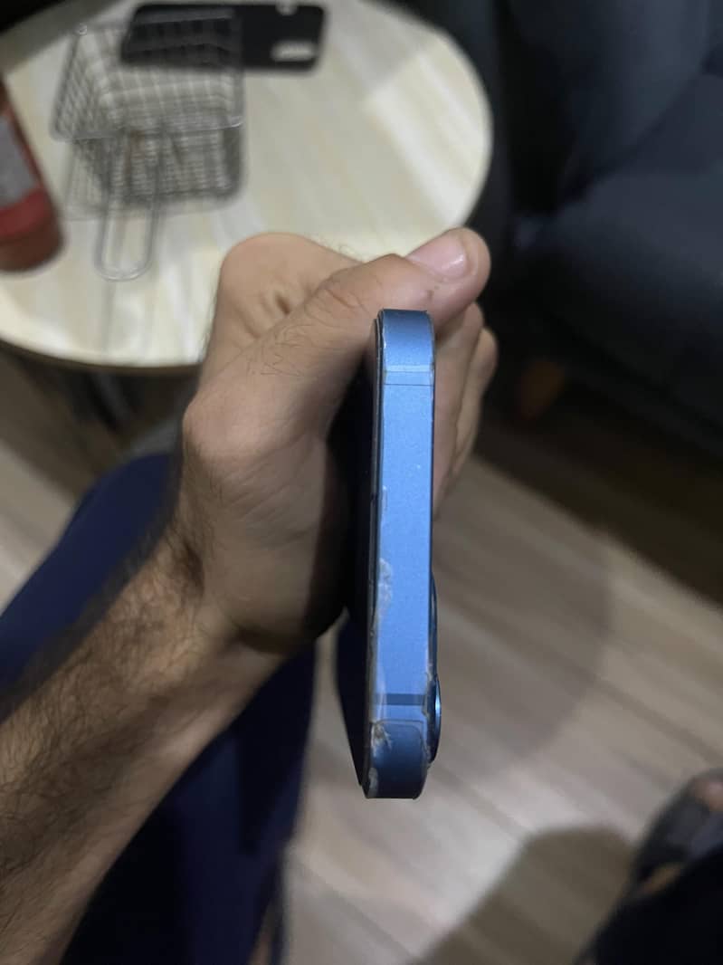 Apple iPhone 13 1