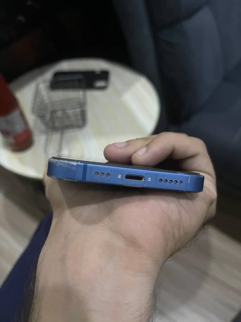 Apple iPhone 13 3