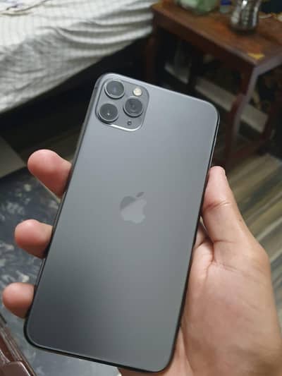 iPhone 11 Pro Max . Factory Unlocked