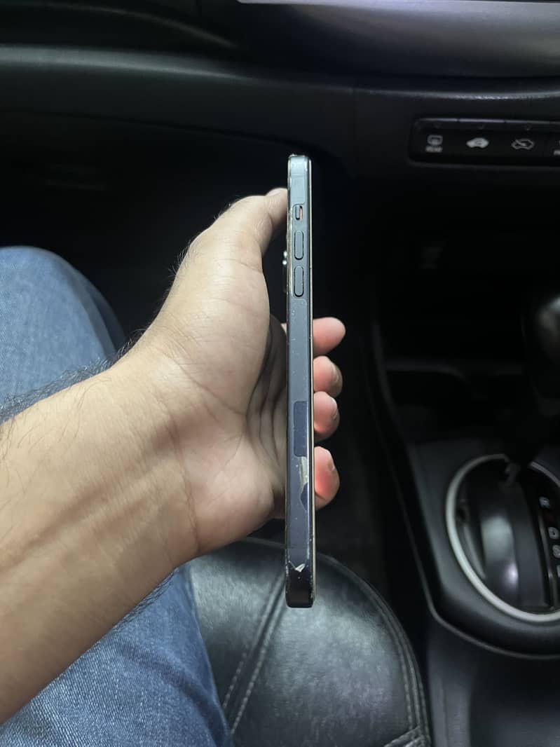 Apple iPhone 15 plus 1