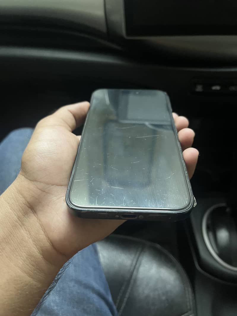 Apple iPhone 15 plus 7