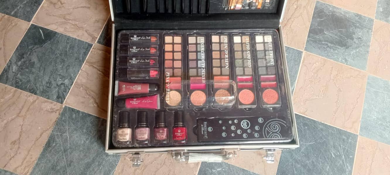 makeup box 1