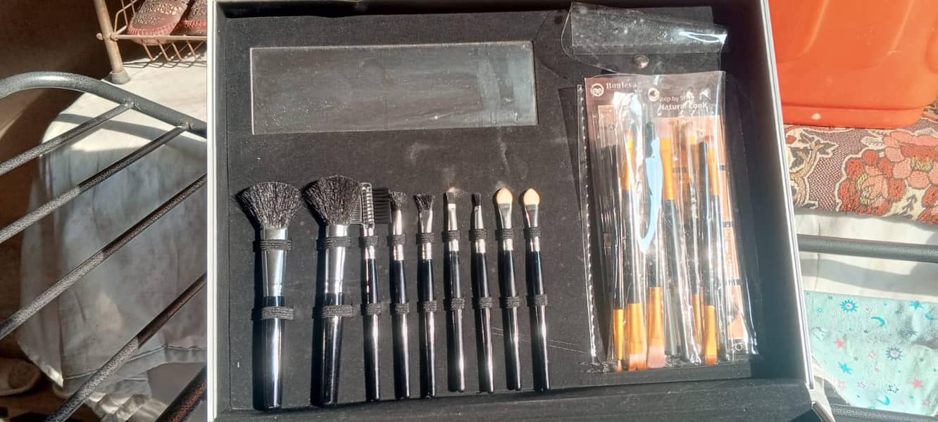 makeup box 7