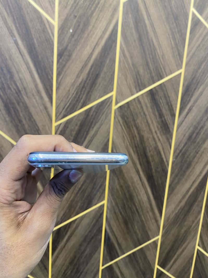 Apple iPhone X 2