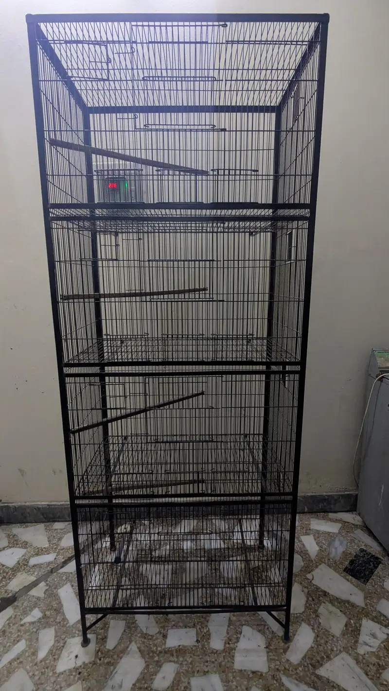 cage / birds cage /iron cage parrots cage /4 portion cag /Like new — photo 2