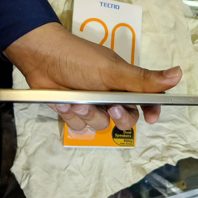 Tecno Spark 20C 2