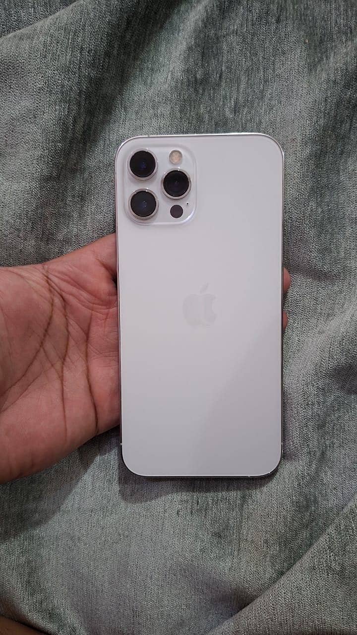 Apple iPhone 12 Pro Max 3
