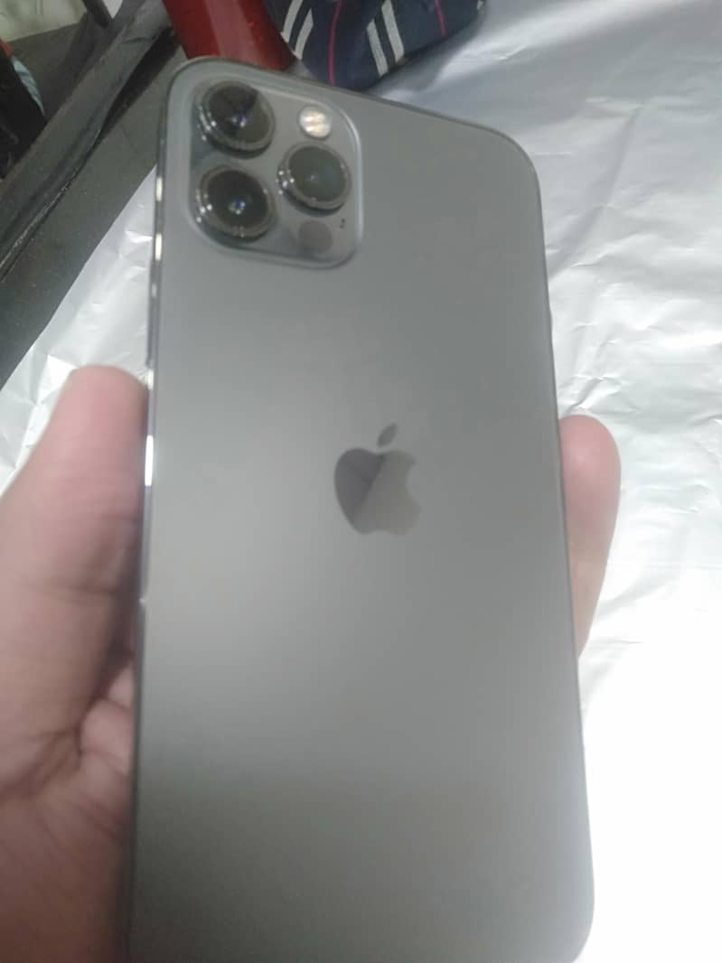 Apple iPhone 12 Pro 3