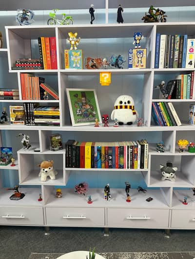 Custom Made White Bookshelf – 7.5 Ft Wide | 4 Drawers | PKR 40,000
