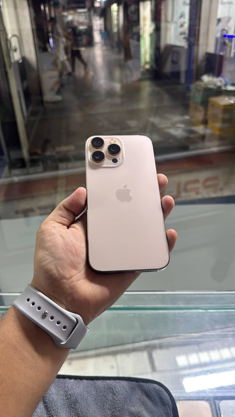 Apple iPhone 16 Pro Max 0