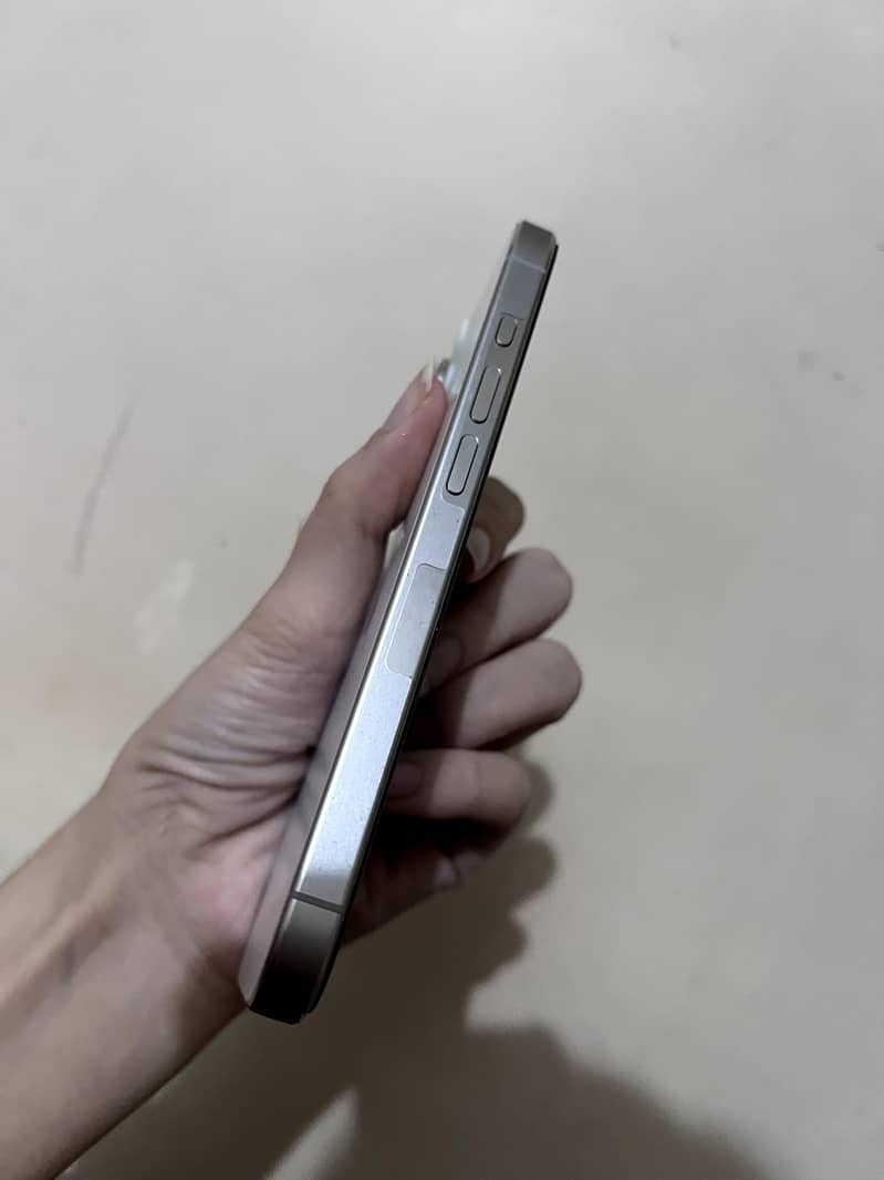 Apple iPhone 15 Pro 1