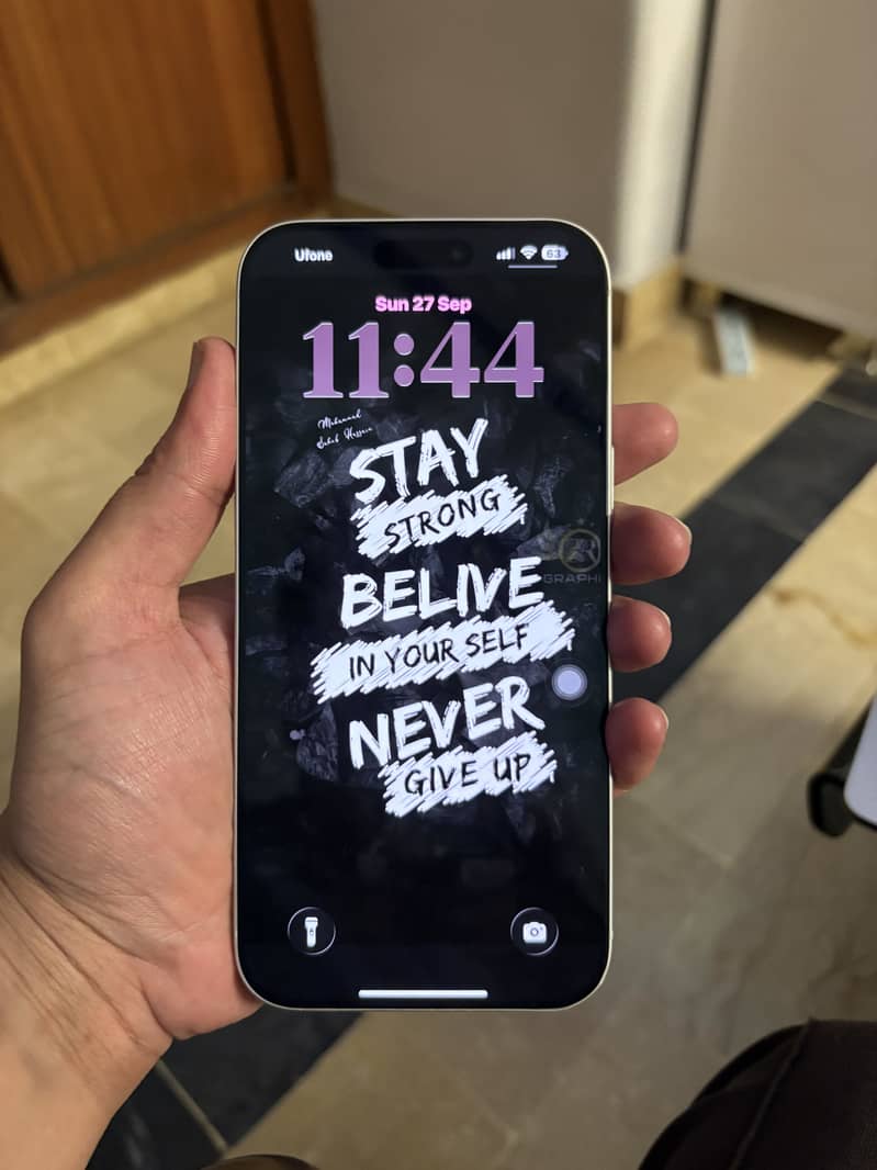 Apple iPhone 17 Pro Max 1