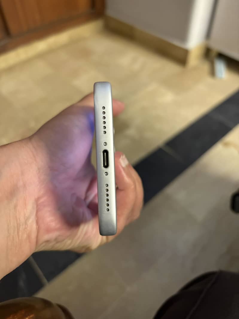 Apple iPhone 17 Pro Max 5