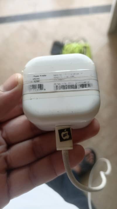 mercantile original 20W with C-to-C original cable