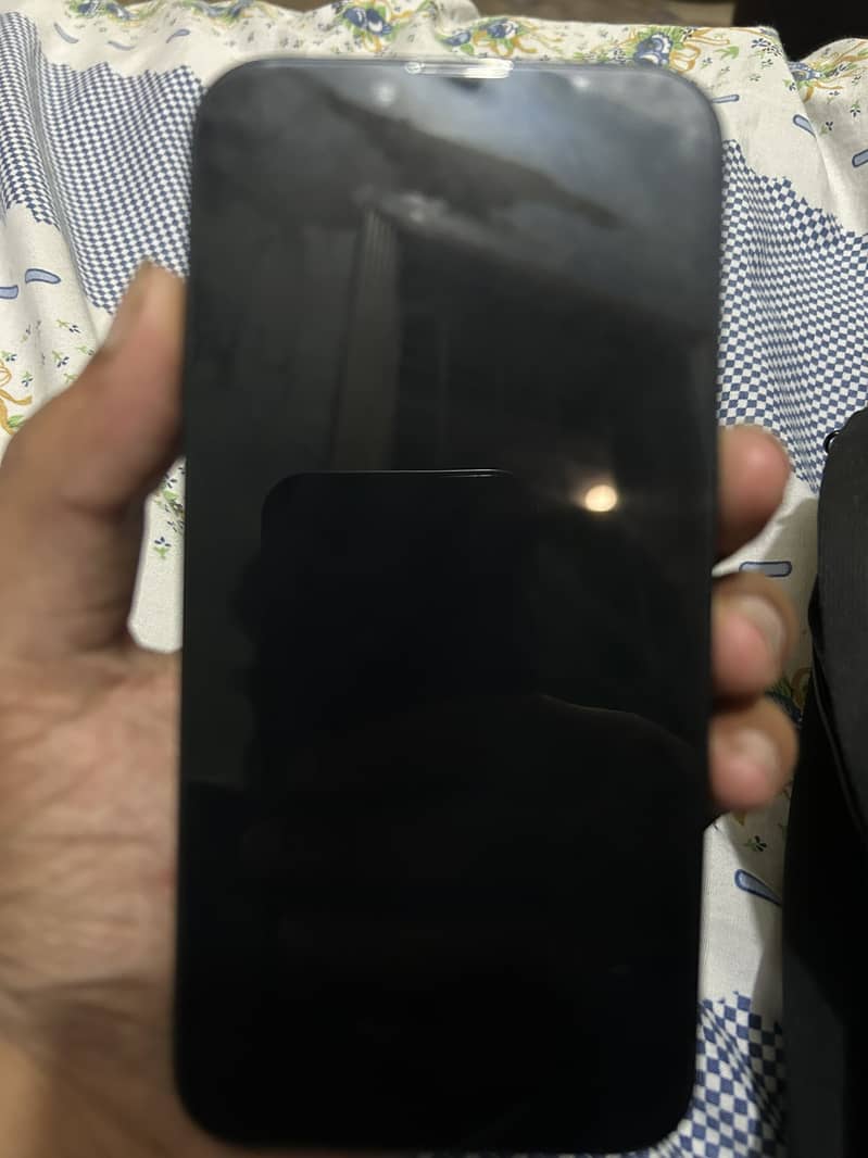 Apple iPhone 13 1