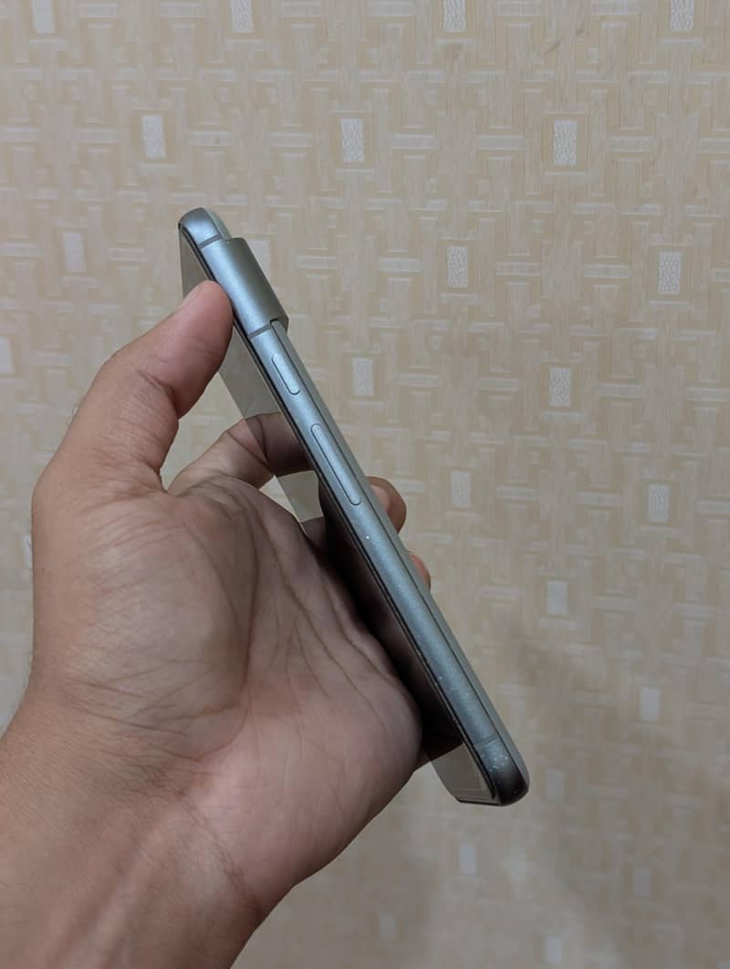 Google Pixel 8 2