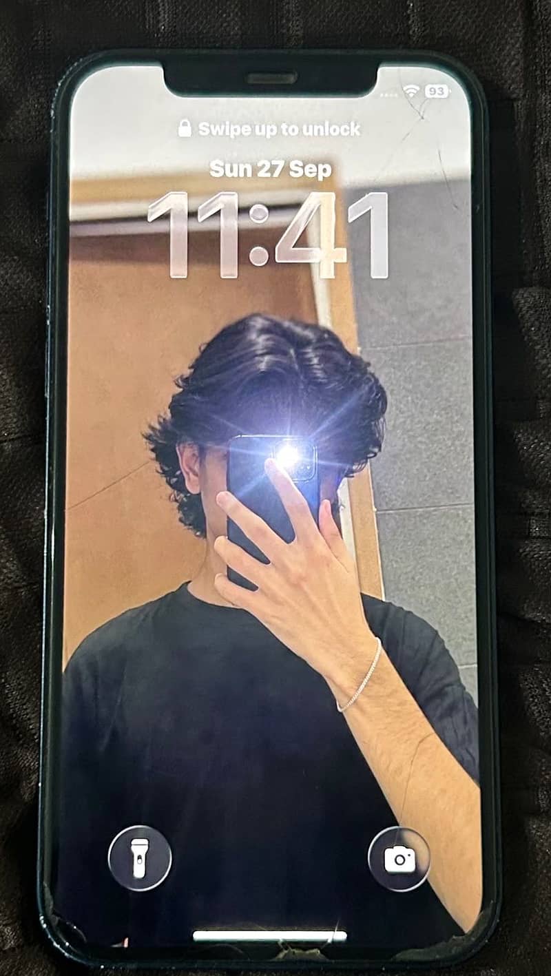 Apple iPhone 12 1