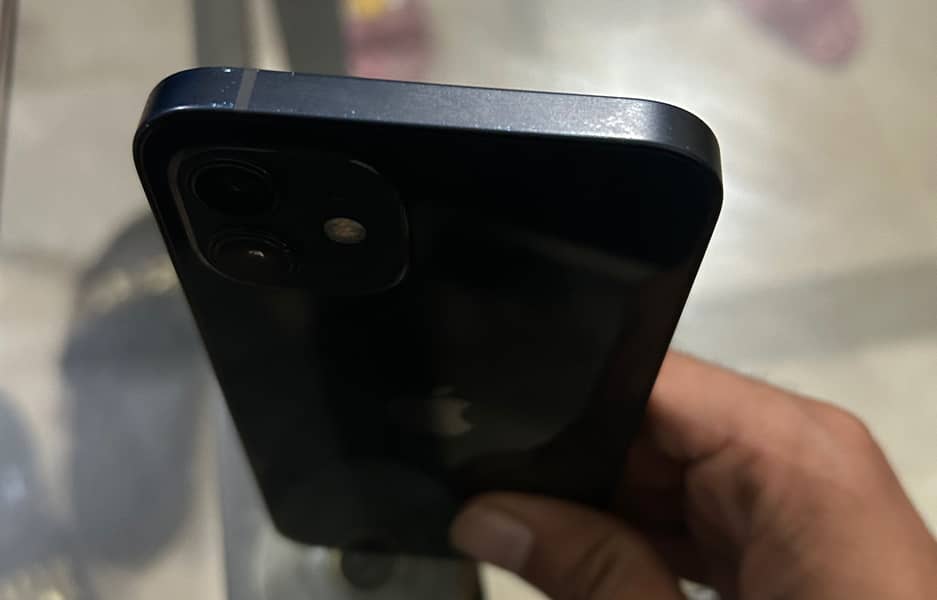 Apple iPhone 12 3