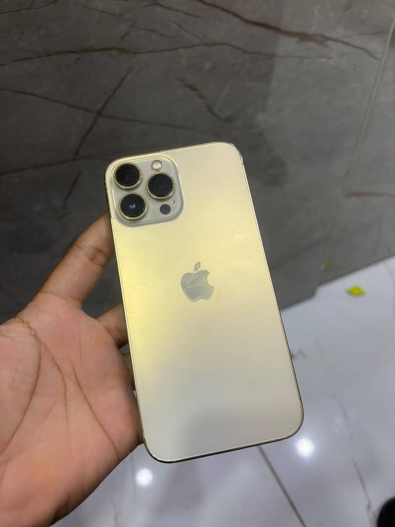 Apple iPhone 13 Pro Max 0