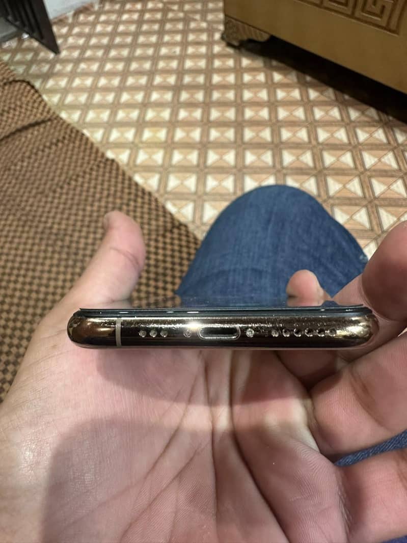 Apple iPhone 11 Pro 5