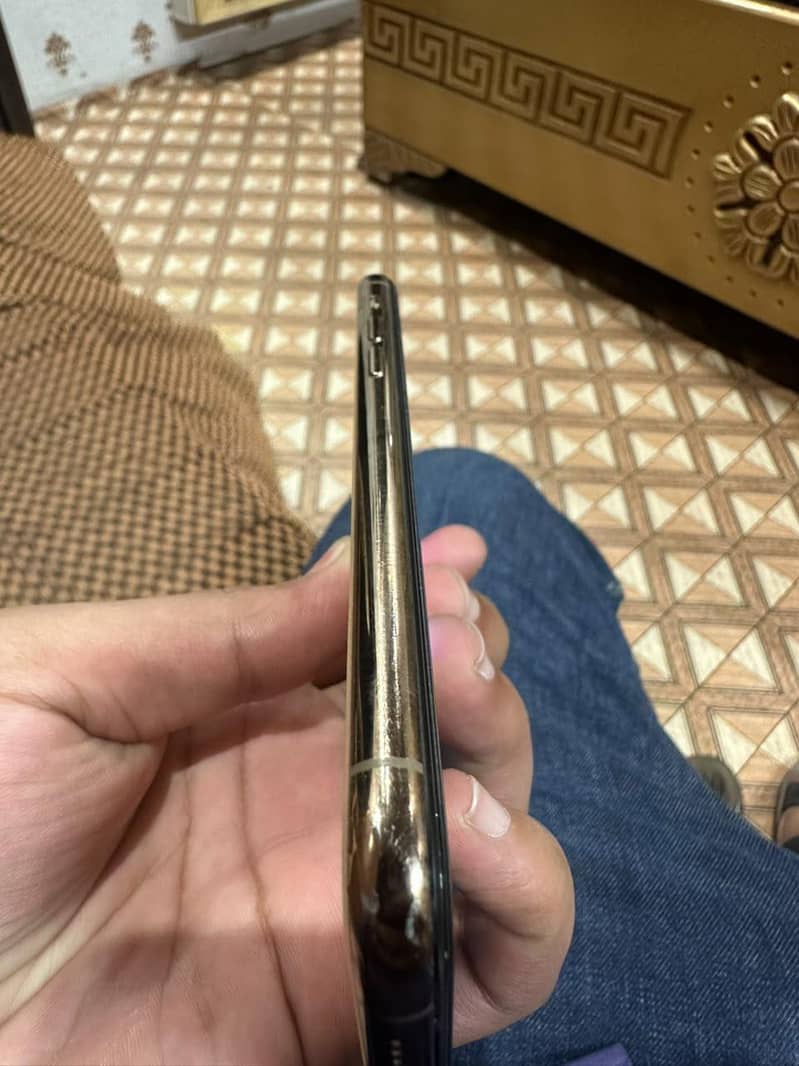 Apple iPhone 11 Pro 7