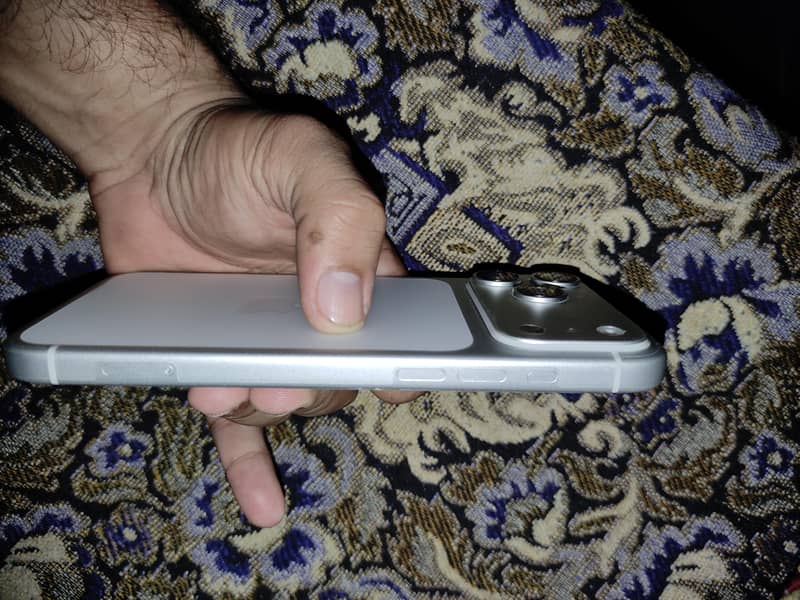 Apple iPhone 17 Pro Max 2
