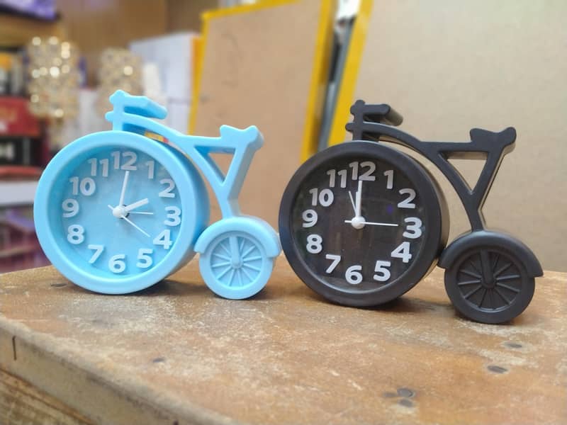 Stylish Alarm clock 0