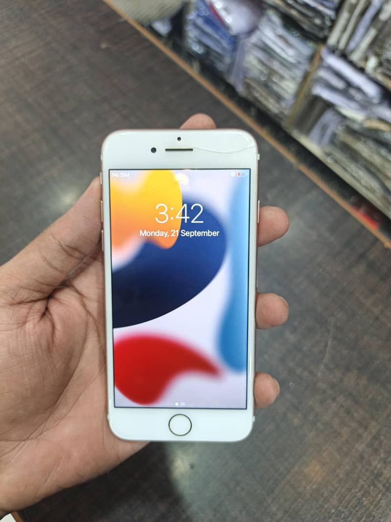 Apple iPhone 7 1