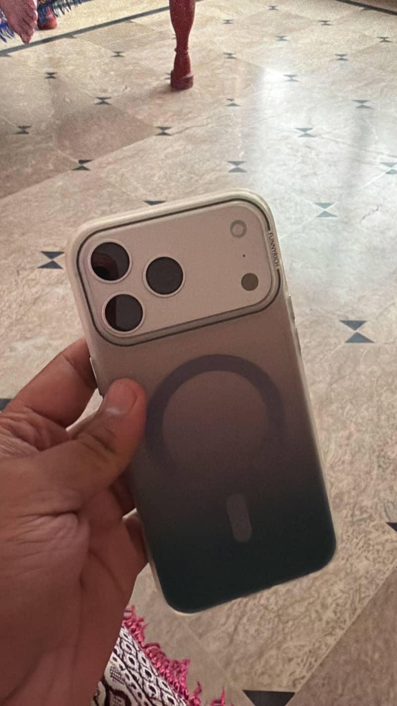 Apple iPhone 17 Pro Max 0