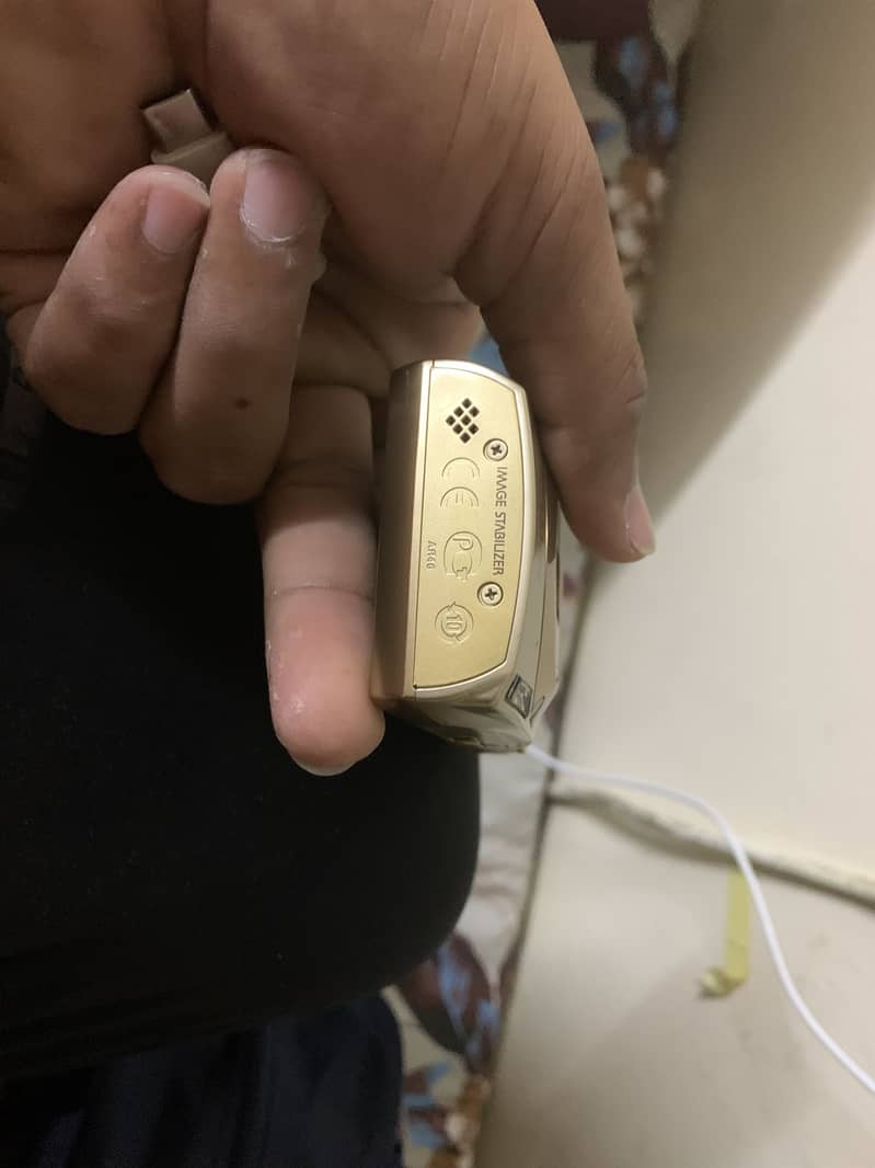 Camera 7