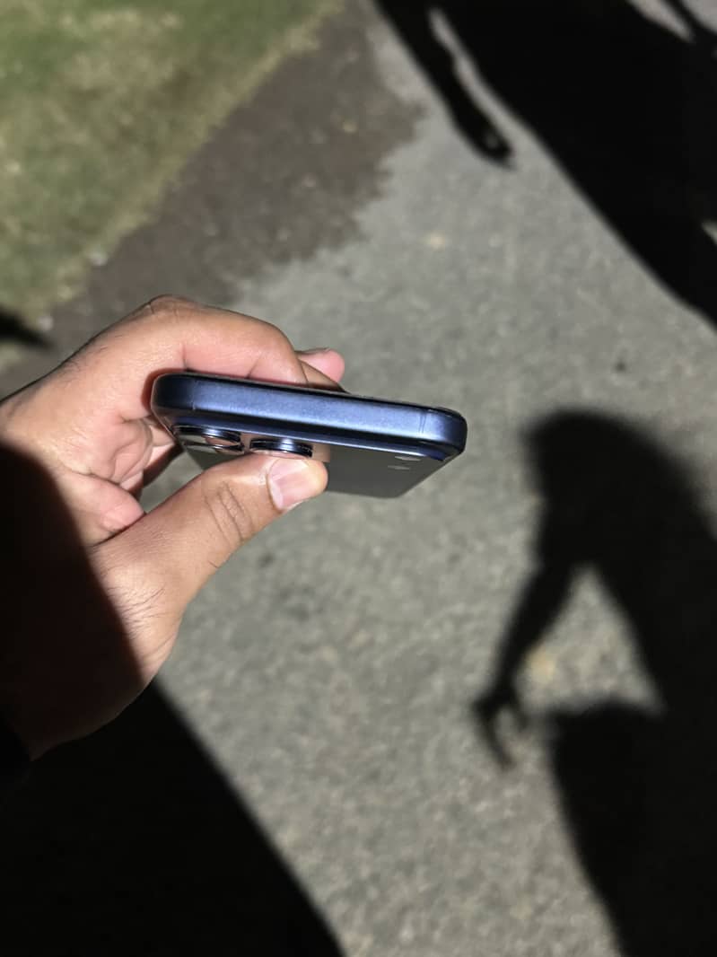 Apple iPhone 17 Pro Max 3