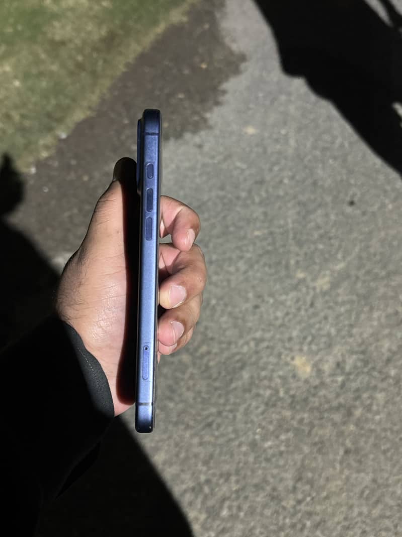 Apple iPhone 17 Pro Max 5