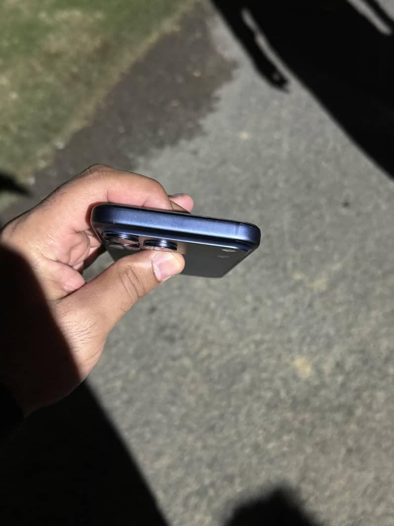 Apple iPhone 17 Pro Max 6