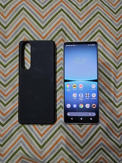 Sony Xperia 1 Mark 4 IV 12/256 100% clean Display 4 Months SIM time