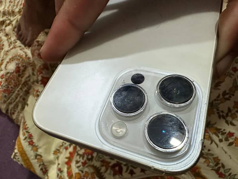 Apple iPhone 15 Pro 1