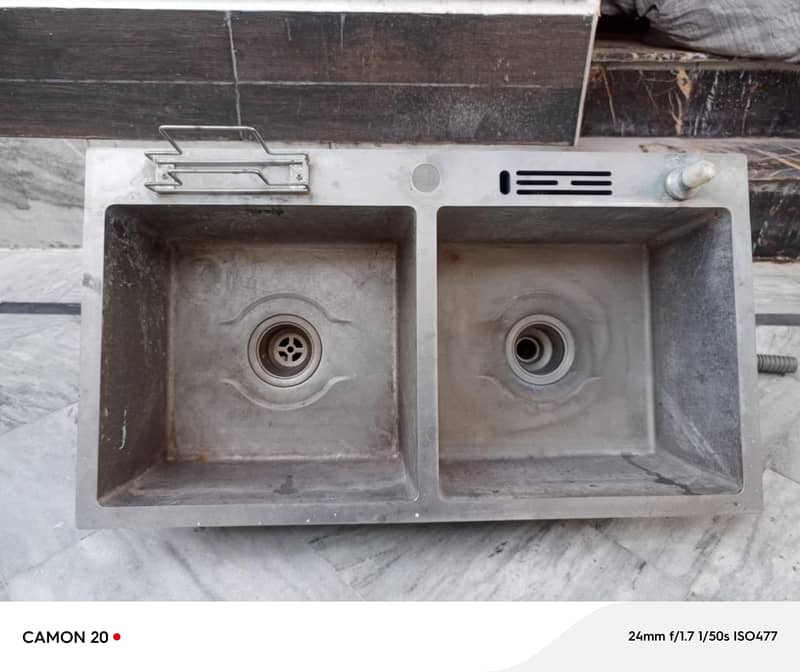 Double sink 1