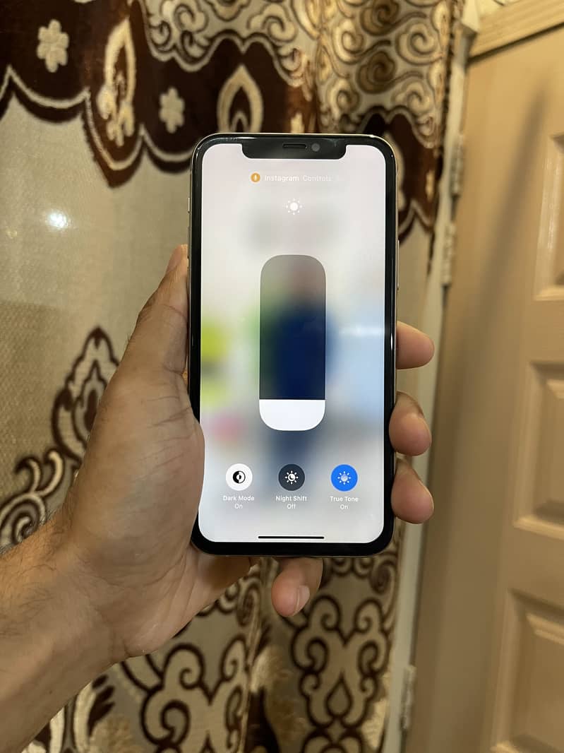 Apple iPhone 11 Pro 1