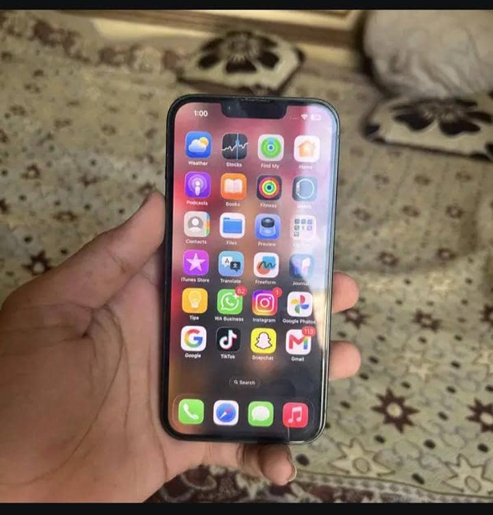 Apple iPhone 13 4