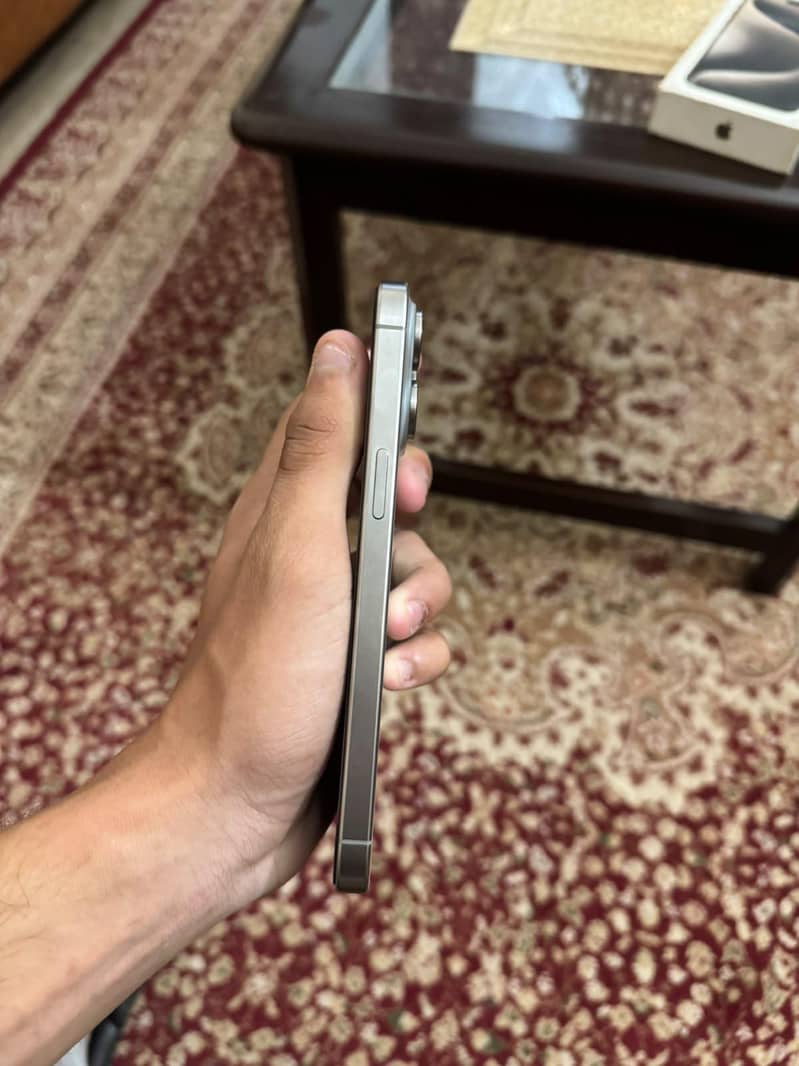 Apple iPhone 15 Pro Max 1