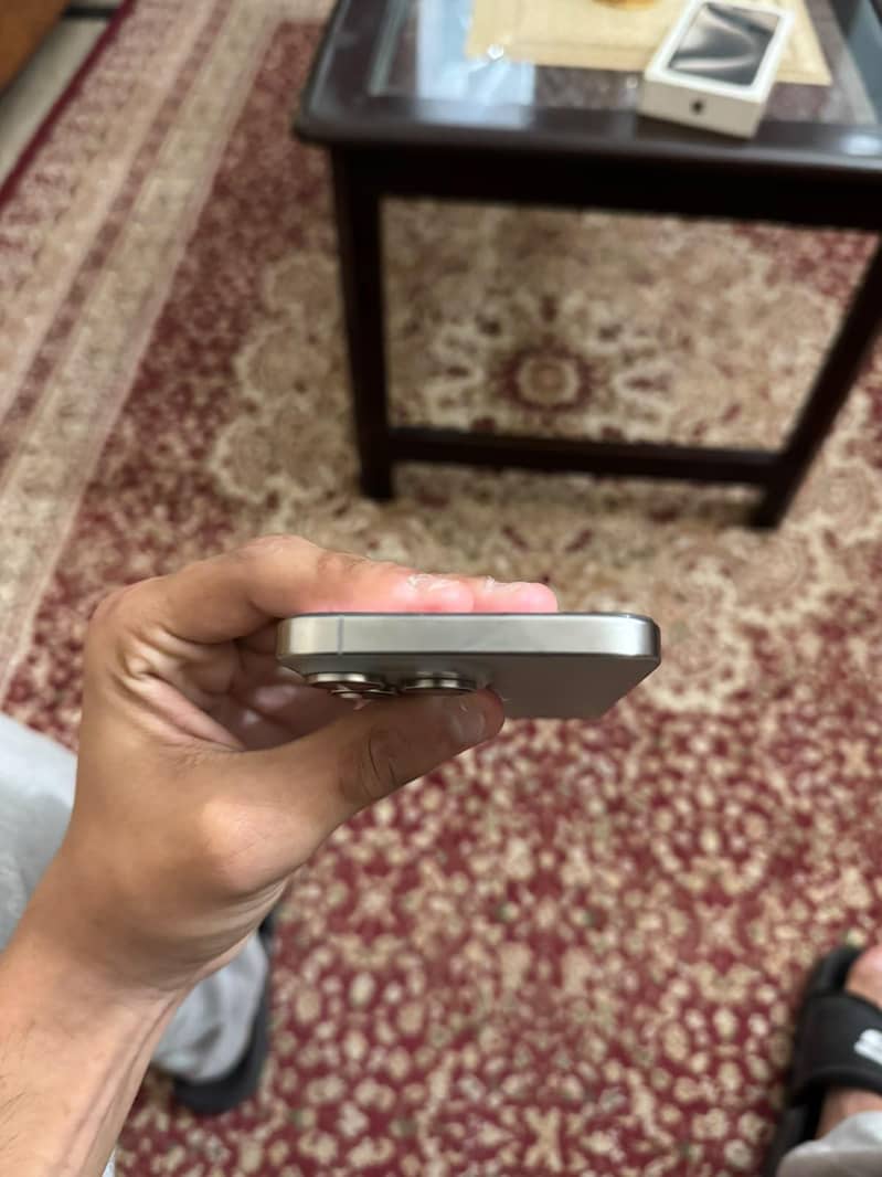 Apple iPhone 15 Pro Max 4