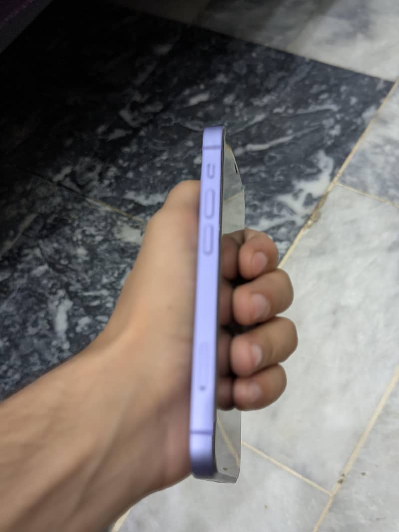 Apple iPhone 12 mini 4