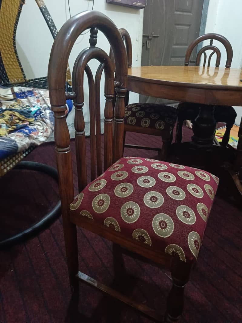 Dining table set 0