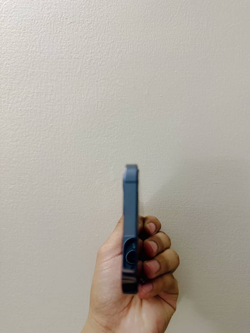 Apple iPhone 12 Pro 2