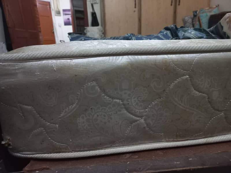 King side chiniote bed 3