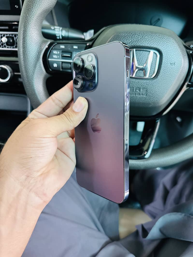Apple iPhone 14 Pro Max 1