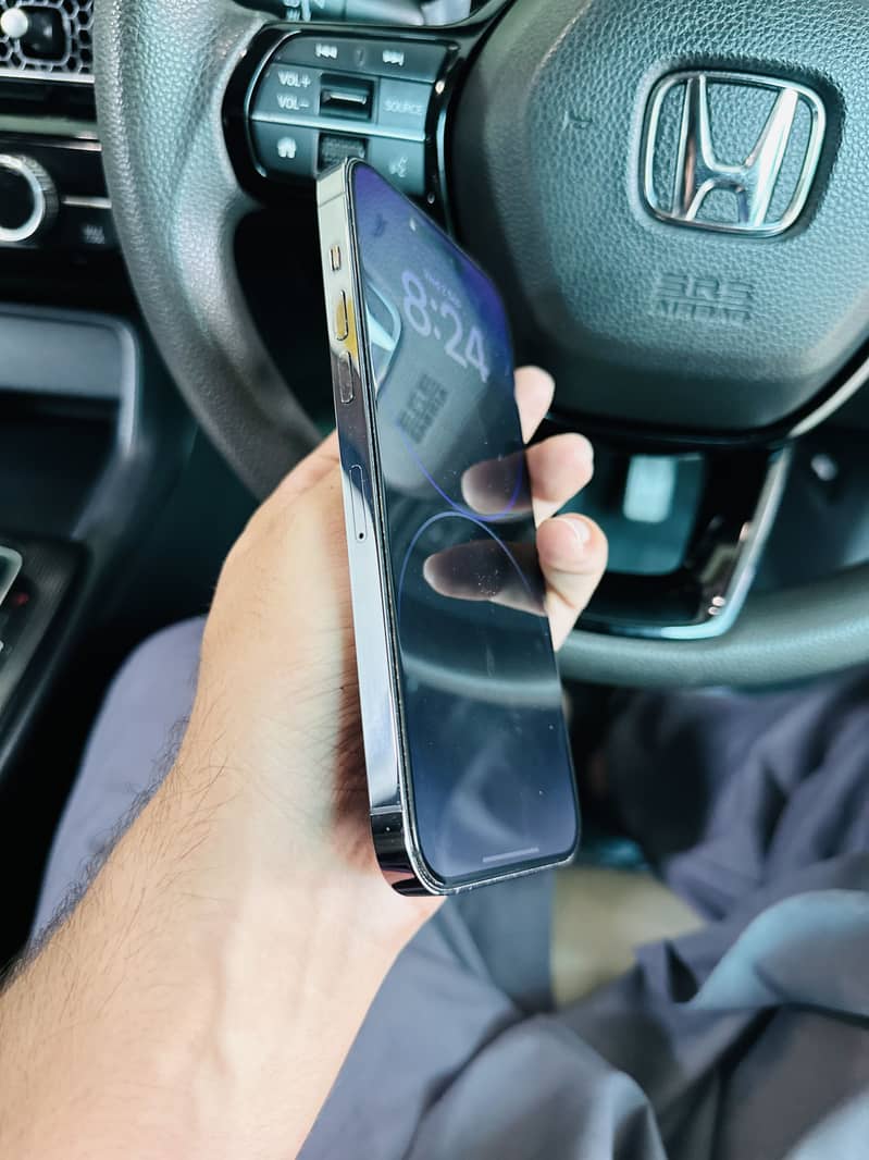 Apple iPhone 14 Pro Max 3